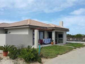 3 Bed House in Dana Bay