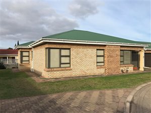 3 Bedroom Townhouse in Riversdale