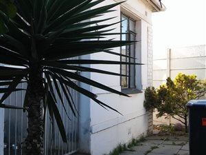 2 Bed House in Kensington