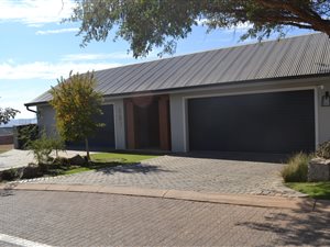 3 Bed House in Mnandi AH