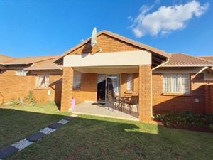 3 Bed Townhouse in Mooikloof Equestrian Estate