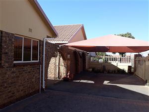 4 Bed House in Eike Park