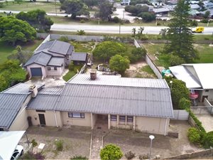 8 Bed House in Linkside