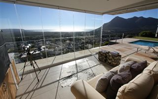 5 Bedroom House in Noordhoek