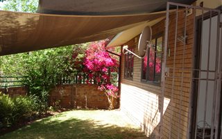 3 Bedroom Simplex in Bedford Gardens