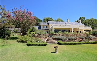4 Bedroom House in Bishopscourt