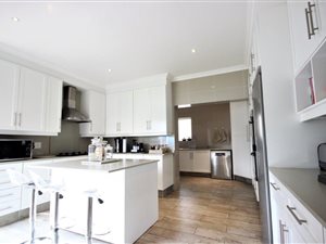 5 Bed House in Sunninghill