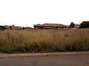 715 m² Land available in Vanderbijlpark SE8