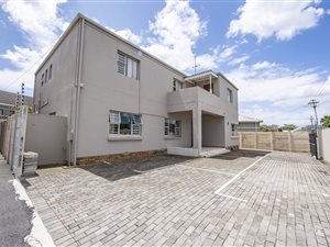 10 Bed House in Kempenville