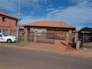 3 Bed House in The Orchards
