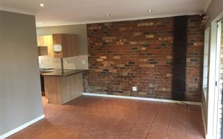 2 Bedroom Simplex in Meyerspark
