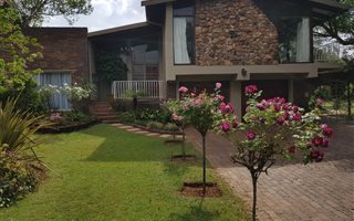 4 Bedroom House in Alphen Park