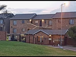 2 Bed Apartment in Chloorkop