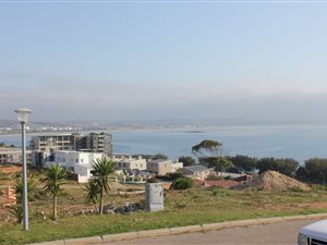 865 m² Land available in De Bakke