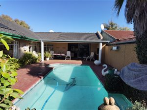 4 Bed House in Risiville