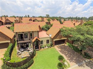 4 Bed House in Glen Marais