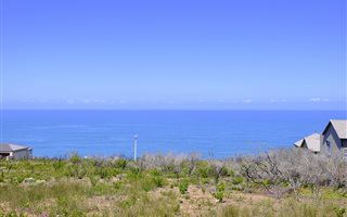 980 m² Land available in Village On Sea