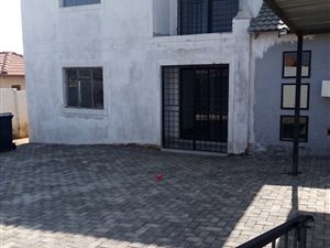 4 Bed House in Cosmo City