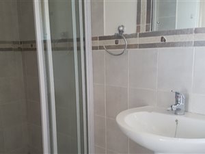 3 Bed Duplex in Albertsdal
