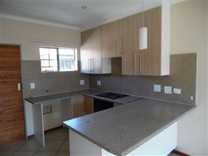 2 Bed Flat in Sand Stone