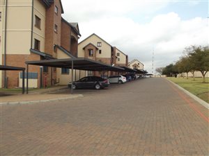 2 Bed Apartment in Carlswald AH