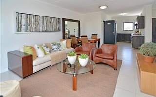 3 Bedroom Townhouse in Somerset West Central