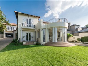 5 Bed House in Dainfern Valley