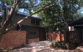 2 Bedroom House in Waterkloof