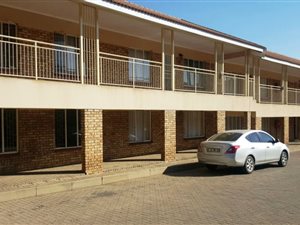 3 Bed Apartment in Elandsrand