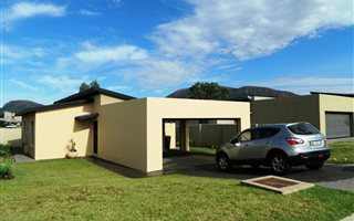 3 Bedroom House in Hartbeespoort Dam