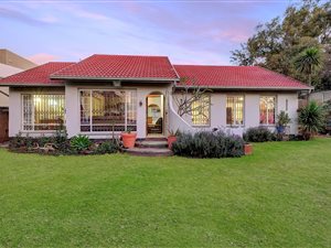 3 Bed House in Bromhof