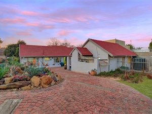 3 Bed House in Bromhof