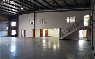 737 m² Industrial space in Sunnyrock