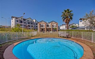2 Bedroom Apartment in Dainfern