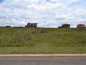 983 m² Land available in Bronkhorstbaai
