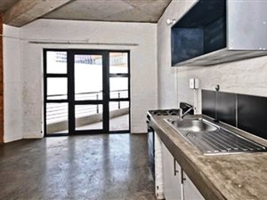 Bachelor apartment in City & Suburban (Maboneng)