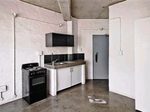 Bachelor apartment in City & Suburban (Maboneng)