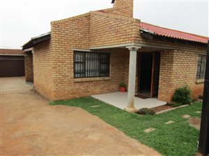 3 Bed House in Katlehong
