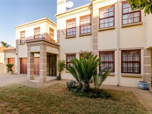 4 Bed House in Kyalami Ridge