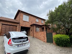 3 Bed Townhouse in Radiokop