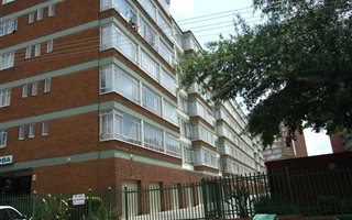 1.5 Bedroom Flat in Gezina