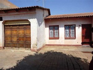 2 Bedroom House in Tembisa