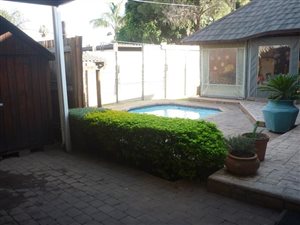 4 Bed House in Suiderberg