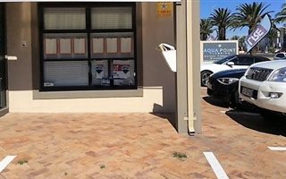 45 m² Commercial space in Tableview
