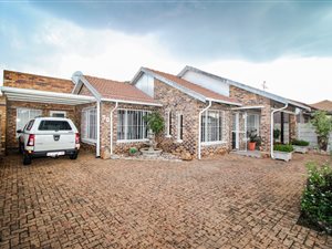 2 Bed House in East Geduld