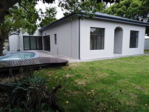 3 Bed House in George East