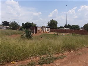 900 m² Land available in Mabopane