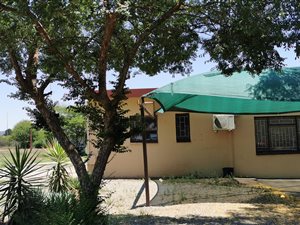 10 Bed House in Derdepoort