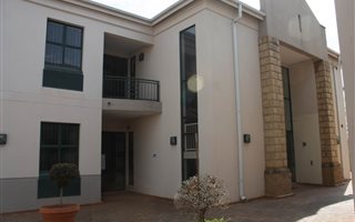 300 m² Office Space in Broadacres
