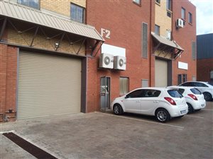 98 m² Industrial space in Strydompark